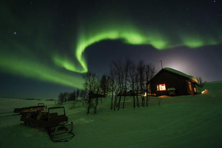 Mit dem Motorschlitten im Schlitten auf Nordlichtsuche (c) Klaus-Peter Kappest