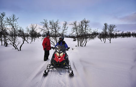  Motorschlittensafari durch die Schneelandschaft (c) Klaus-Peter Kappest
