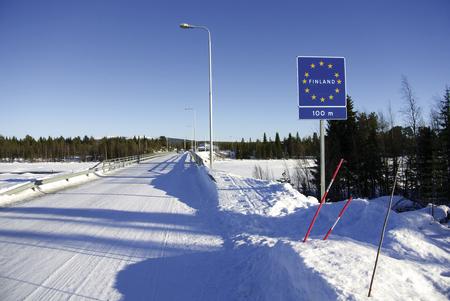  Grenze zwischen Finnland und Schweden in Lappland, bei Muonio