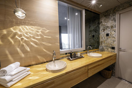 Badezimmer, Superior Eckzimmer
