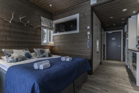  Schlafzimmer mit Doppelbett (c) Pyhälinna33 studio