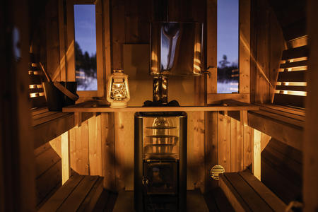 Fass-Sauna von innen