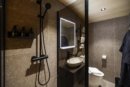 Badezimmer, Panorama-Glashütte