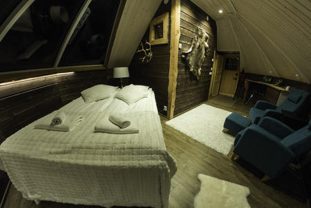  Aurora Cabin