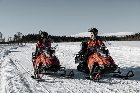  Unterwegs mit den Motorschlitten