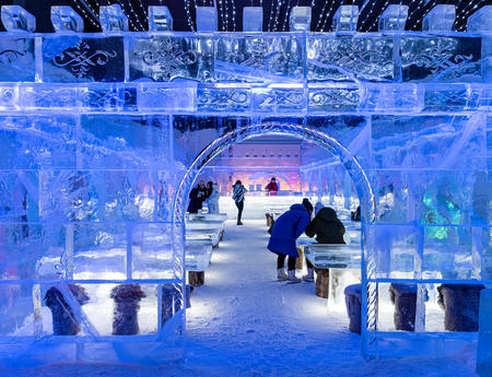 Eisrestaurant, Indoor-Erlebniswelt SnowExperience