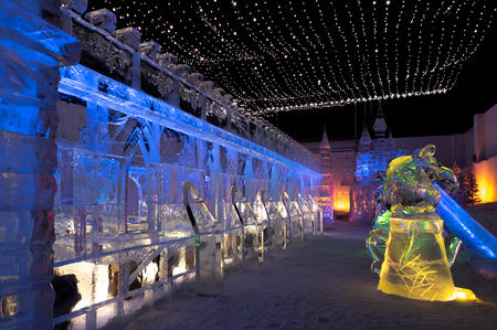 Beleuchtete Eisskulpturen