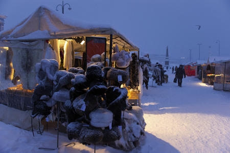  Fellm�tzen, Helsinki, Winter, Katajanokka Weihnachtsmarkt (c) Klaus-Peter Kappest
