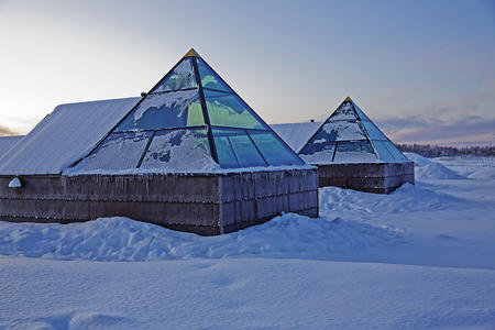Elves Village Glaspyramiden