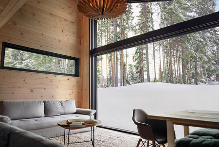 Genießen Sie die Aussicht auf die Schneelandschaft in der Maisonette-Suite 