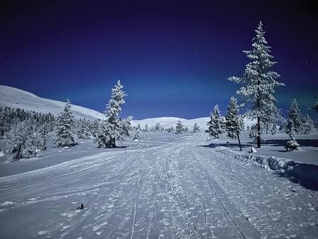Winterwanderweg hinterm Hotel