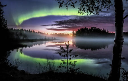 Polarlichter über malerischem Pielinen-See (c) Asko Kuittinen Visit Finland