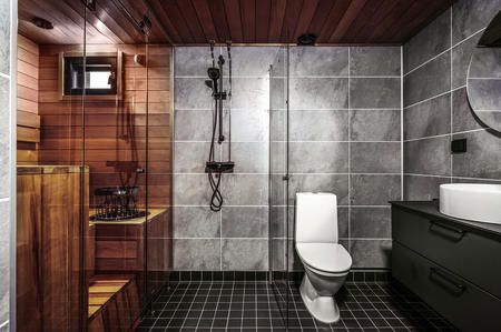Badezimmer und Sauna (c) Riekko Lodge