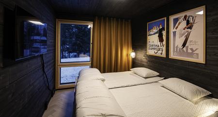 Schlafzimmer unten, Ferienhaus mit zwei Schlafzimmern und privatem Ausblick (c) Riekko Lodge