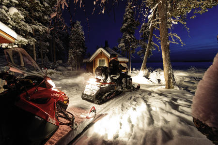 Los geht es auf Motorschlittensafari