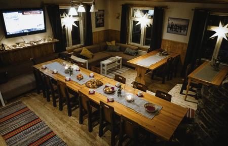 Im Basecamp können Sie gemütlich speisen und sich aufwärmen