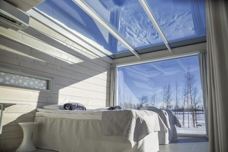Schlafen unter Glas, Glas Villa am Strand