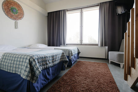Zimmer mit Loft